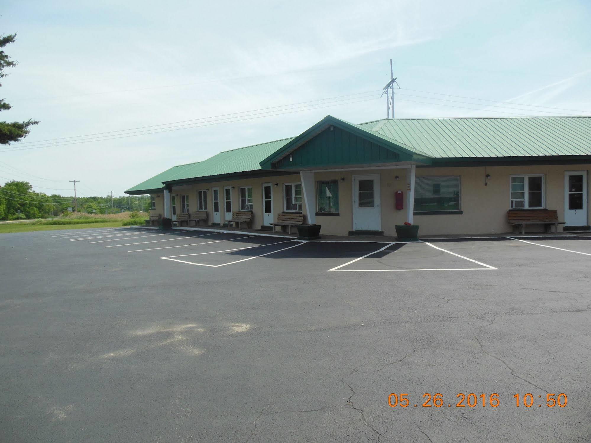 Evergreen Motel ออสวีโก ภายนอก รูปภาพ