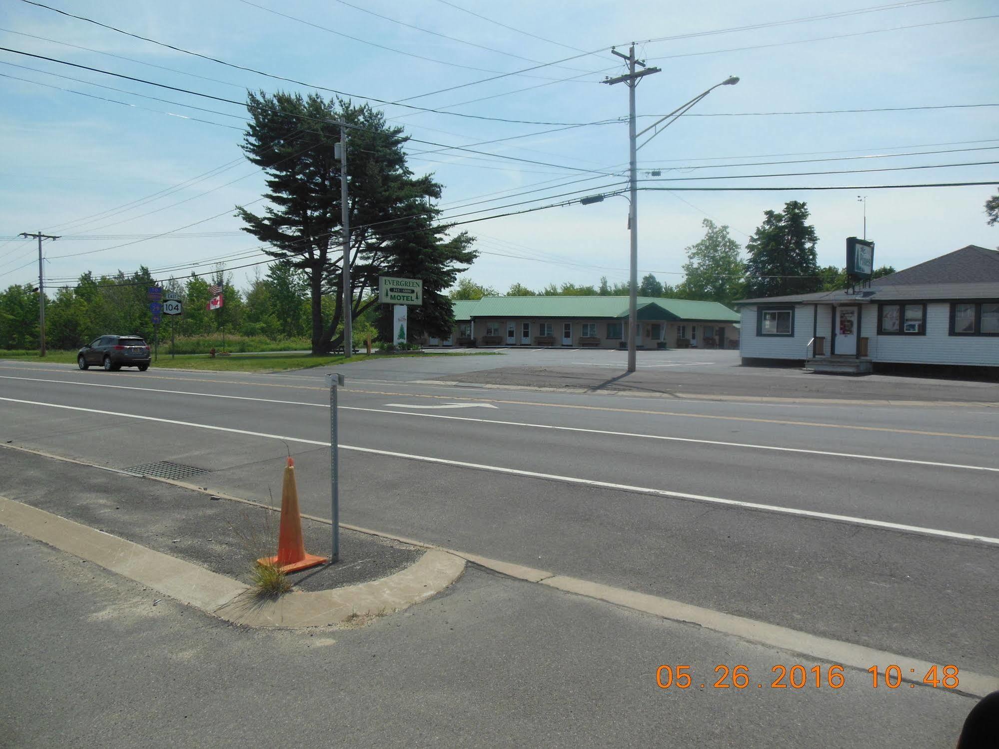 Evergreen Motel ออสวีโก ภายนอก รูปภาพ