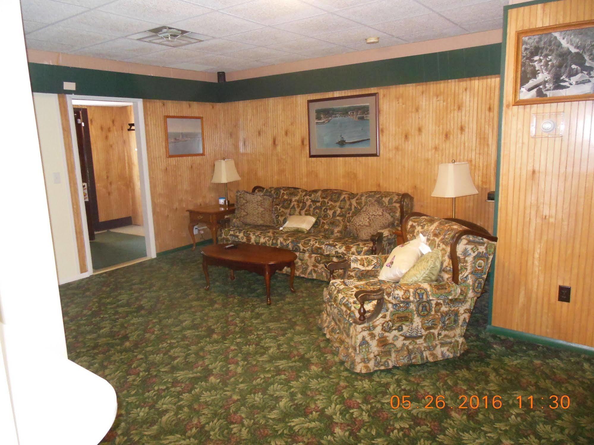 Evergreen Motel ออสวีโก ภายนอก รูปภาพ