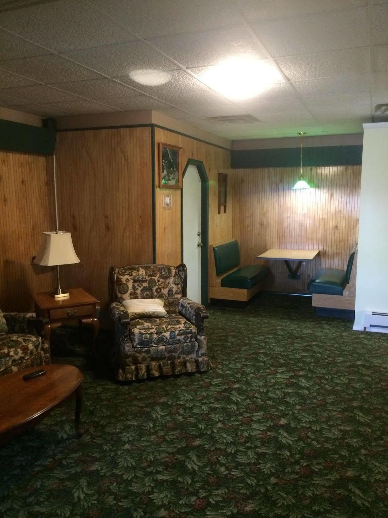 Evergreen Motel ออสวีโก ภายนอก รูปภาพ