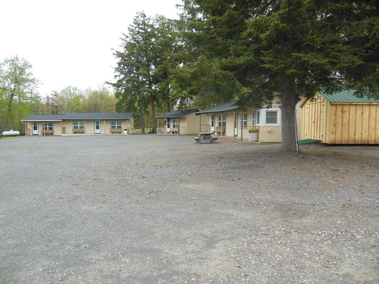 Evergreen Motel ออสวีโก ภายนอก รูปภาพ