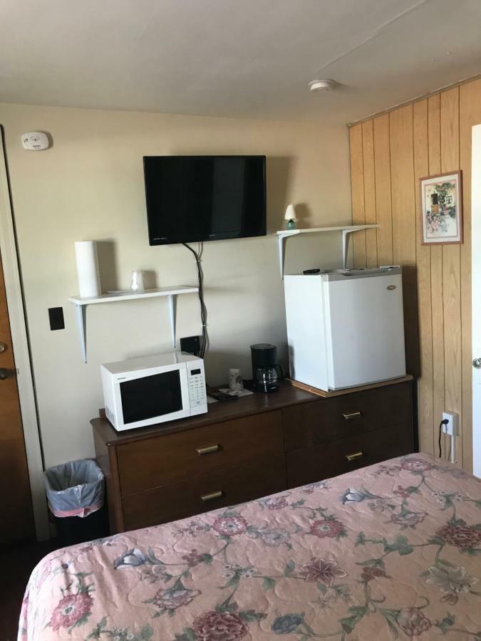 Evergreen Motel ออสวีโก ภายนอก รูปภาพ