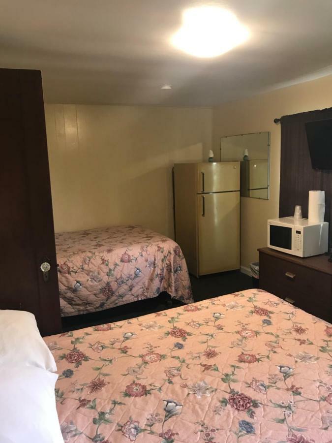 Evergreen Motel ออสวีโก ภายนอก รูปภาพ