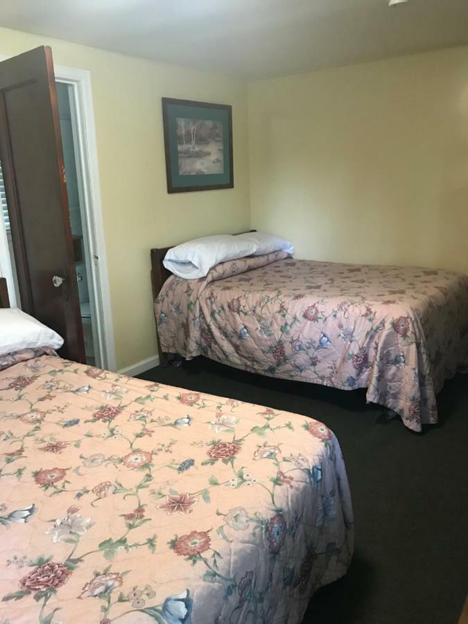 Evergreen Motel ออสวีโก ภายนอก รูปภาพ